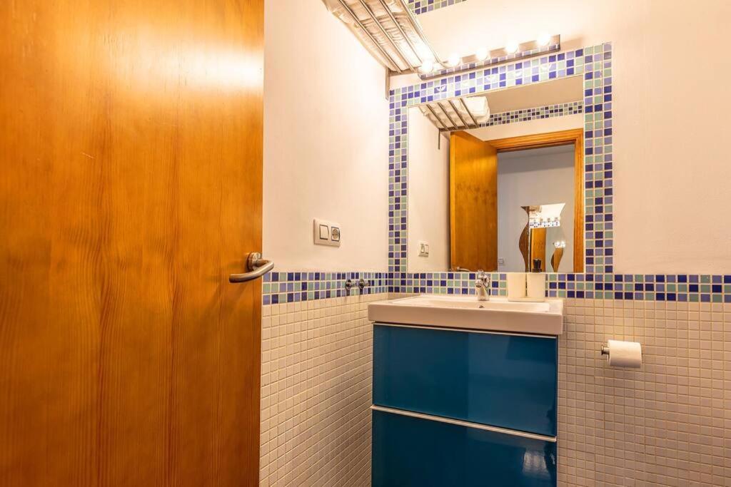 Apartamento En La Calle Principal Con Solarium. Tarifa Kültér fotó
