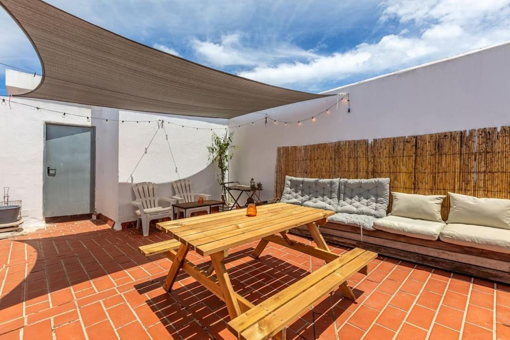 Apartamento En La Calle Principal Con Solarium. Tarifa Kültér fotó